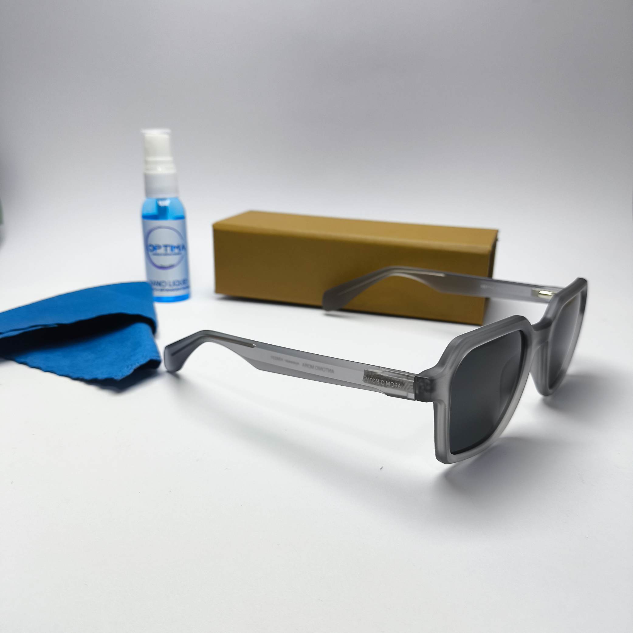 عینک آفتابی پلاریزه دسته سیم آنتونیو مورا Antonio mora مدل 7114