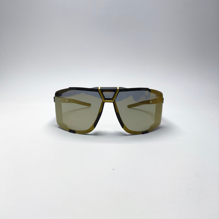 عینک اسپرت پلاریزه چند عدسیه به همراه پک کامل برند %100