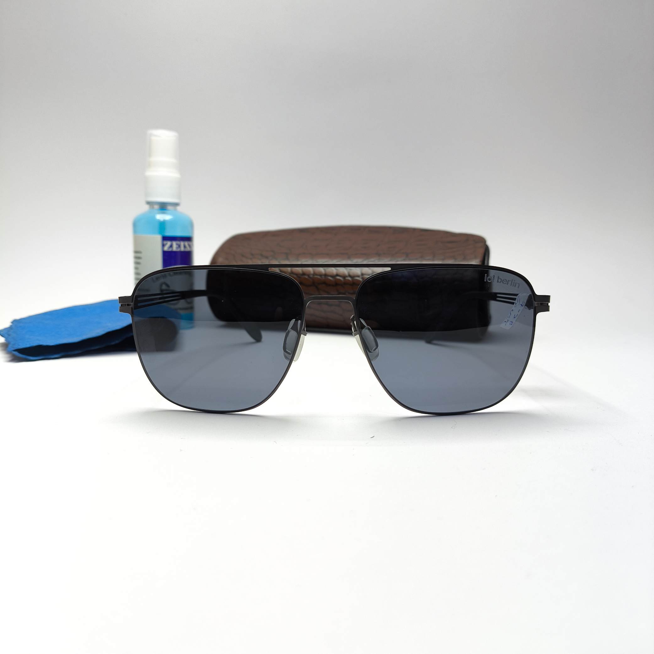 عینک آفتابی مردانه پلاریزه تیتانیوم آیس برلین Ice berlin مدل 7058