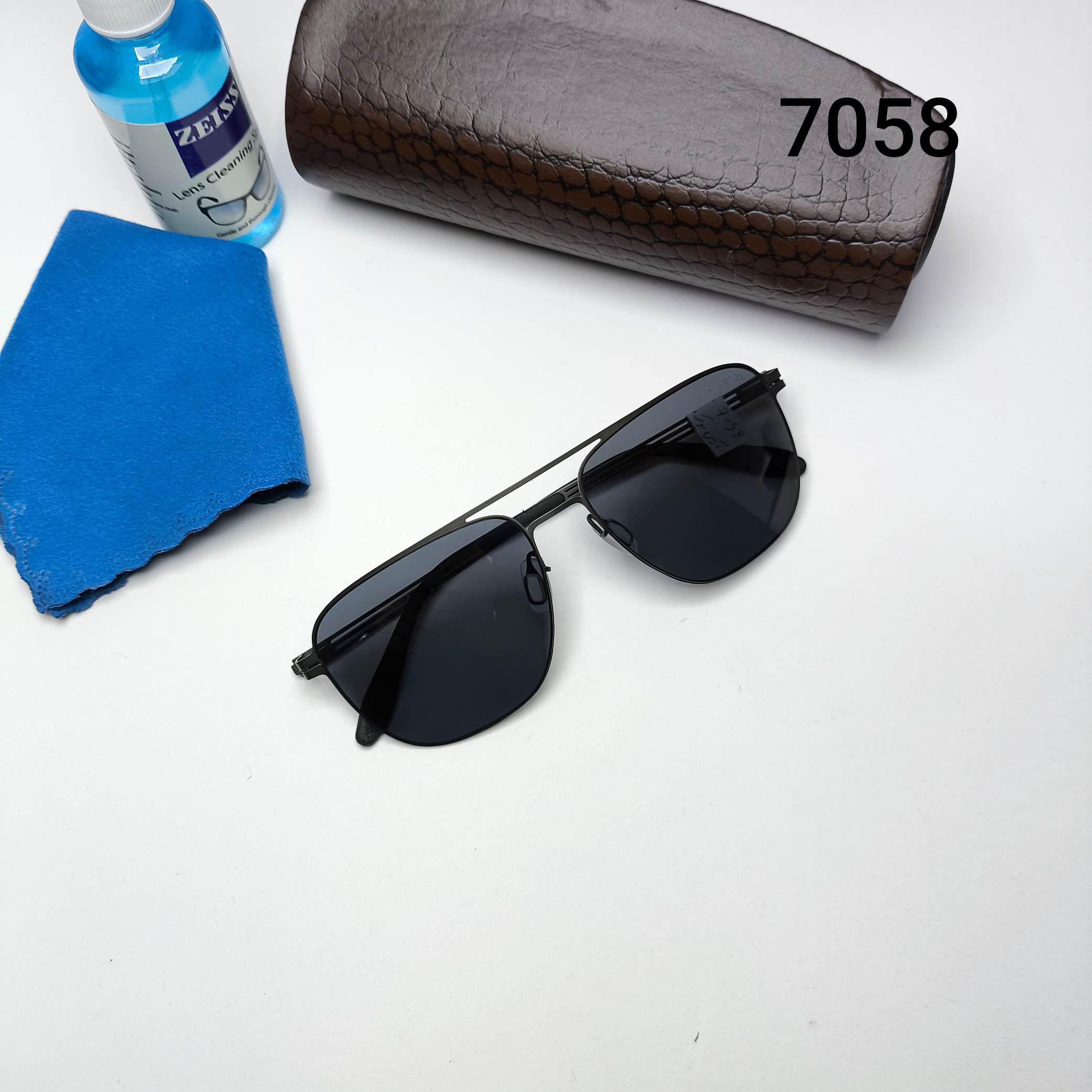 عینک آفتابی مردانه پلاریزه تیتانیوم برند آیس برلین Ice berlin مدل 7058