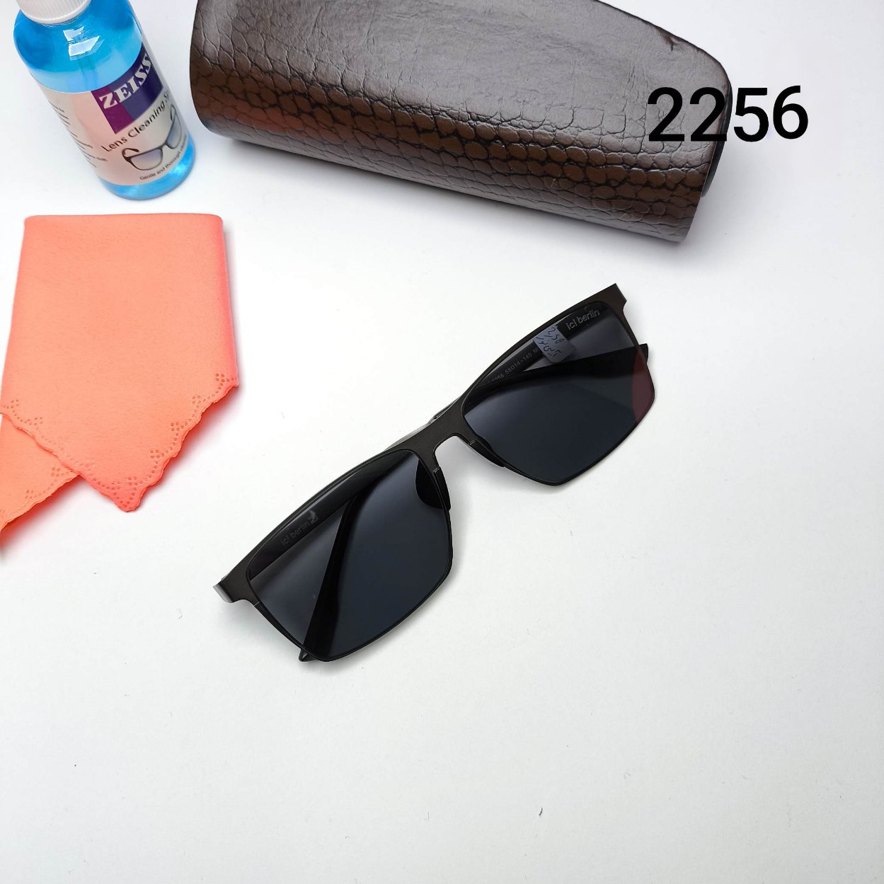 عینک آفتابی مردانه پلاریزه تیتانیوم نشکن آیس برلین Ice berlin مدل 2256