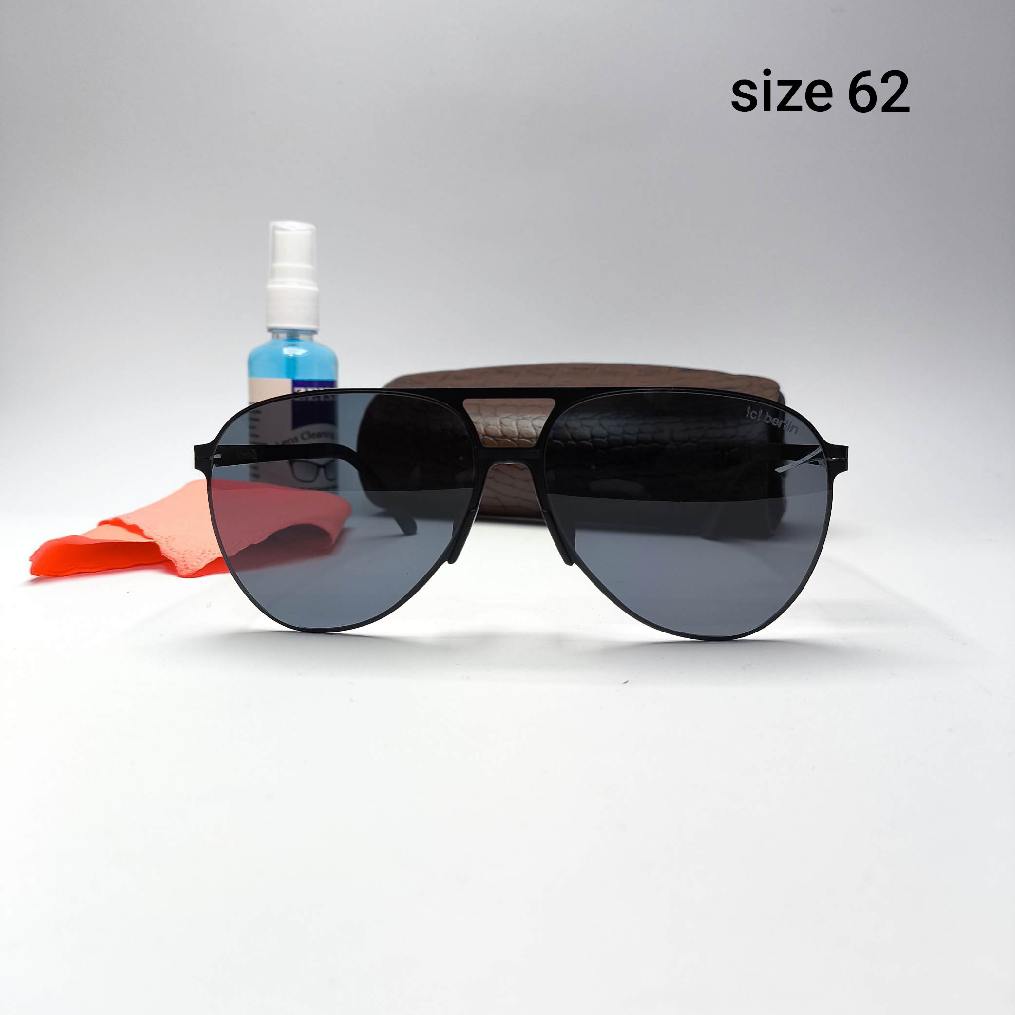 عینک آفتابی پلاریزه تیتانیوم نشکن برند آیس برلین Ice berlin مدل 7315